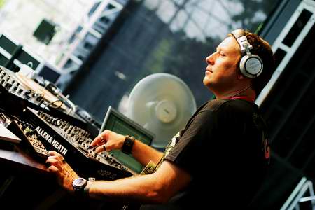 Dj umek 5